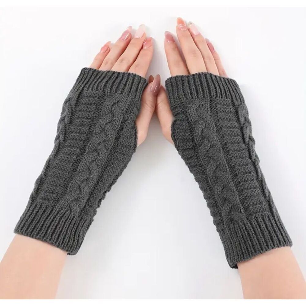 Women’s Cable Knit Fingerless Gloves Gray One Sizel